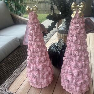 Cupcakes and cashmere at home pink bow Christmas tree with gold top bow